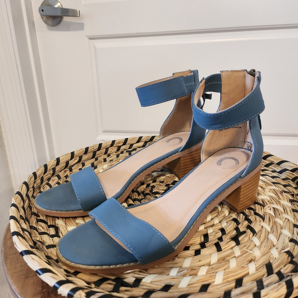 Journee Collection Percey Heel Sandal